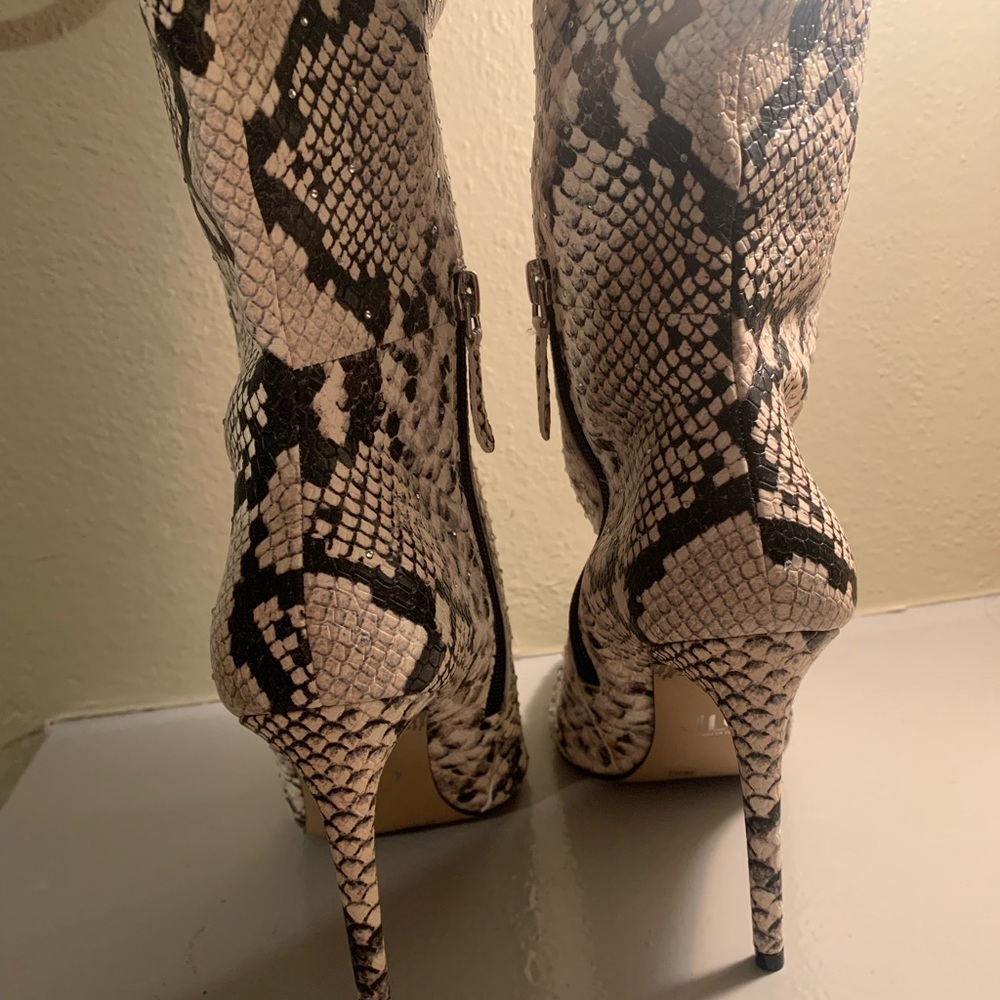 I-Lo Afern2 Diamond Rhinestone Snake Boot - Picture 9 of 11